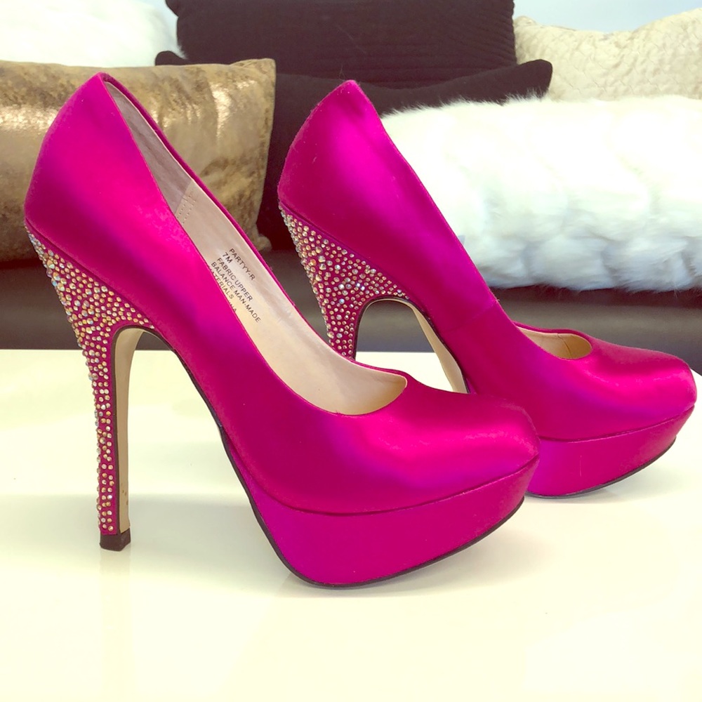 Steve Madden Hot Pink Satin Pumps w/sparkle heels